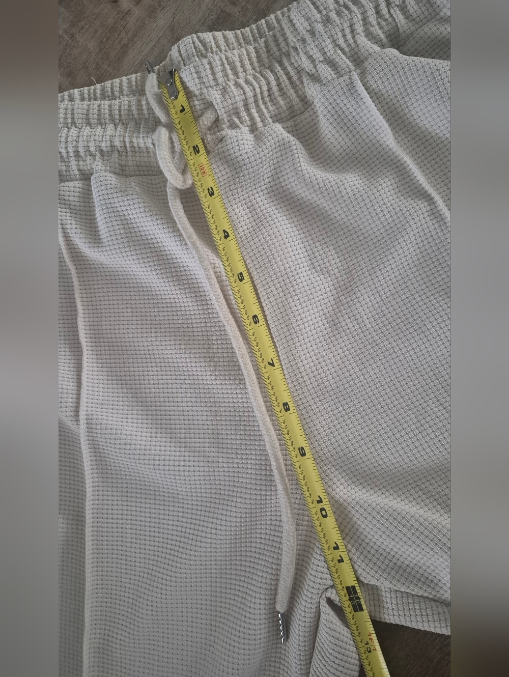 Beige/Tan Activewear 2-Piece Set - Size M, Ultralight Material. - Picture 3 of 13